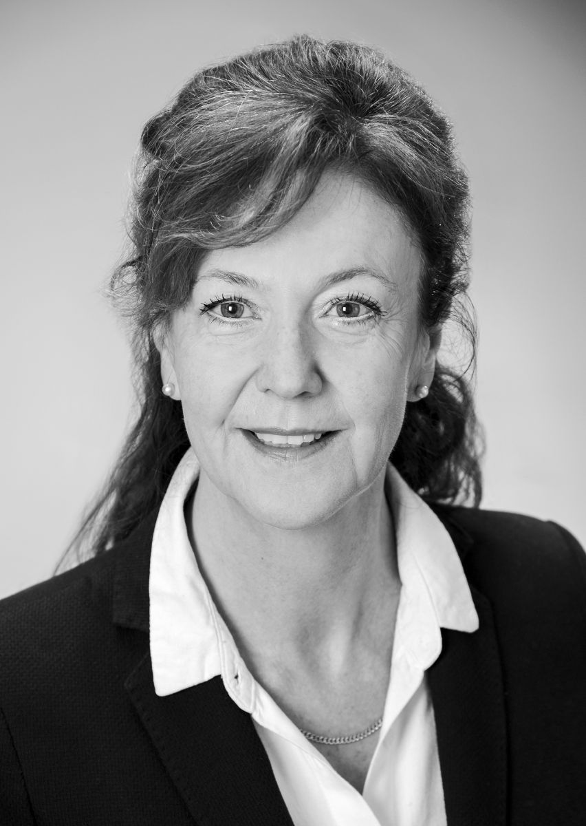 Dr. Lydia Hekeler